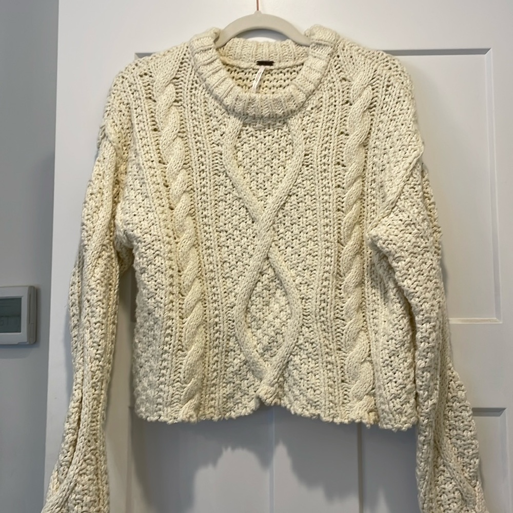 Free People size M Cutting edge cable cropped sweater- worn once